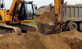 Выкопать яму экскаватором в Темрюке от 924 руб. - 2Землекопа-Тмр